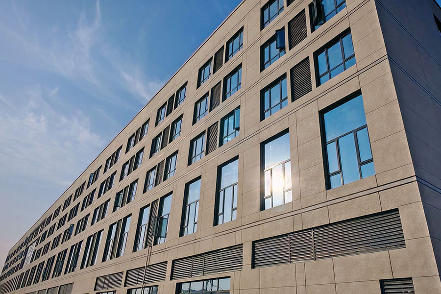 助力低碳地标 河南灏宇产业园选用兰迪钛金属真空玻璃